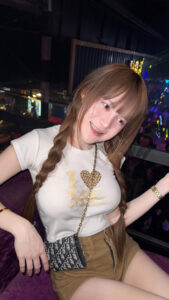 Aphinya (3)